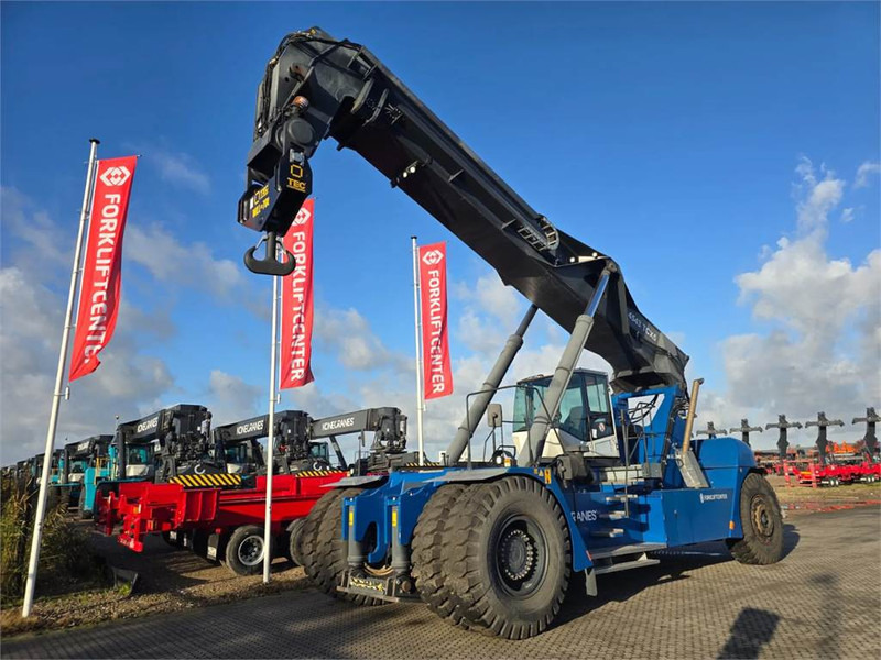 KONECRANES SMV 4543 TCX5 - 리치 스태커 : 사진 4 KONECRANES SMV 4543 TCX5 - 리치 스태커 : 사진 4
