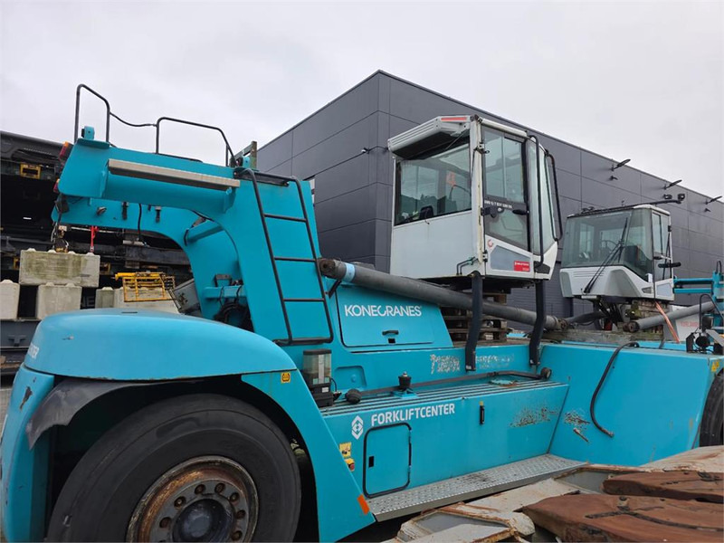 KONECRANES SMV 6/7 ECC100DS - 컨테이너 핸들러 : 사진 2 KONECRANES SMV 6/7 ECC100DS - 컨테이너 핸들러 : 사진 2