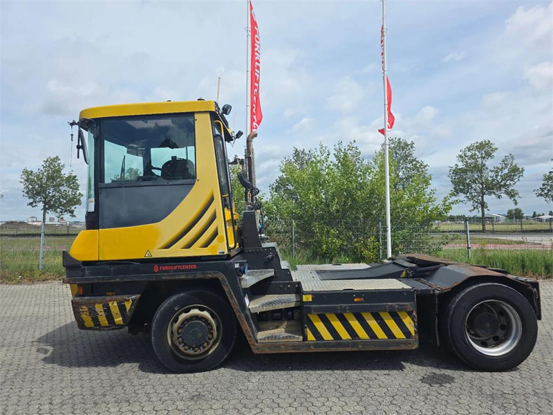 Terberg RT283 4x4 - 터미널 트랙터 : 사진 4 Terberg RT283 4x4 - 터미널 트랙터 : 사진 4
