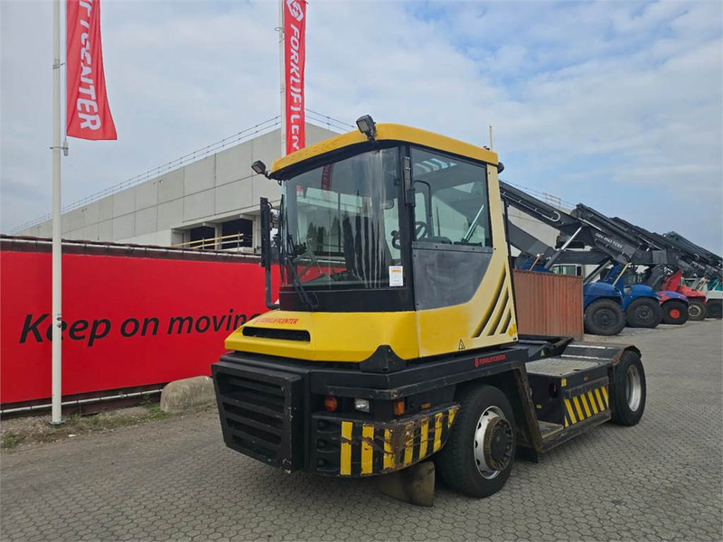 Terberg RT283 4x4 - 터미널 트랙터 : 사진 2 Terberg RT283 4x4 - 터미널 트랙터 : 사진 2