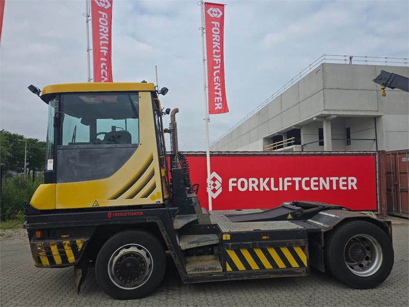 Terberg RT283 4x4 - 터미널 트랙터 : 사진 4 Terberg RT283 4x4 - 터미널 트랙터 : 사진 4