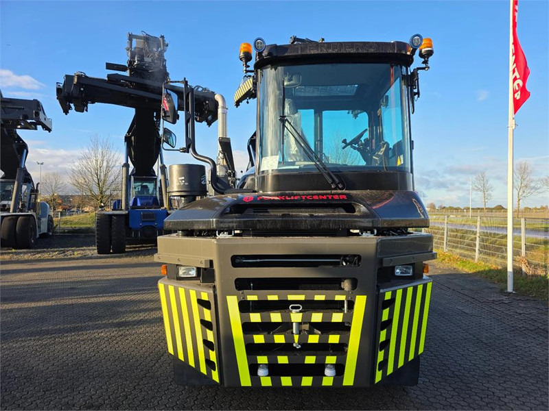 Terberg RT403 4x4 - 터미널 트랙터 : 사진 5 Terberg RT403 4x4 - 터미널 트랙터 : 사진 5