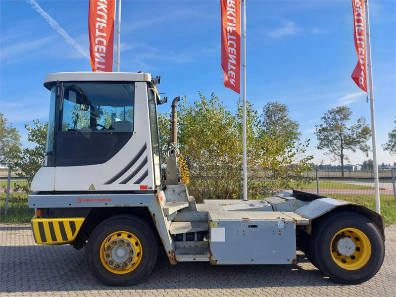 Terberg TT223 - 터미널 트랙터 : 사진 4 Terberg TT223 - 터미널 트랙터 : 사진 4