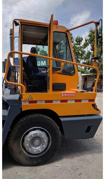 Terberg YT182 - 터미널 트랙터 : 사진 4 Terberg YT182 - 터미널 트랙터 : 사진 4