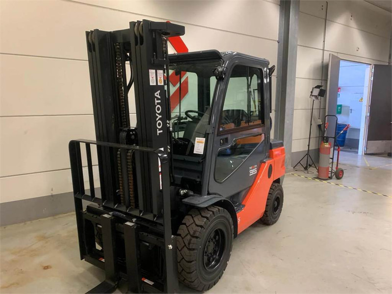 Toyota 02-8FGJF35 - LPG 지게차 : 사진 4 Toyota 02-8FGJF35 - LPG 지게차 : 사진 4
