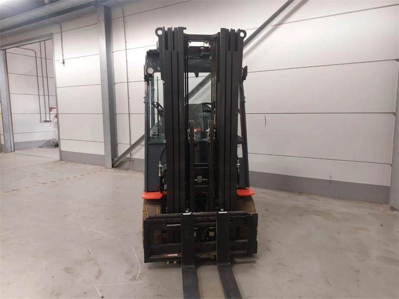 Toyota 9FBMK25T - 전기 지게차 : 사진 5 Toyota 9FBMK25T - 전기 지게차 : 사진 5