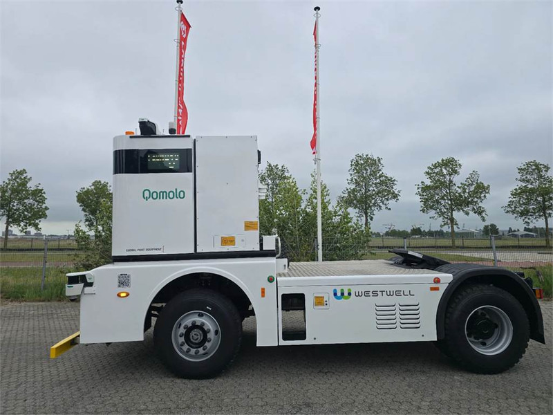 WESTWELL Autonomous Q-Truck Q084D - 터미널 트랙터 : 사진 4 WESTWELL Autonomous Q-Truck Q084D - 터미널 트랙터 : 사진 4