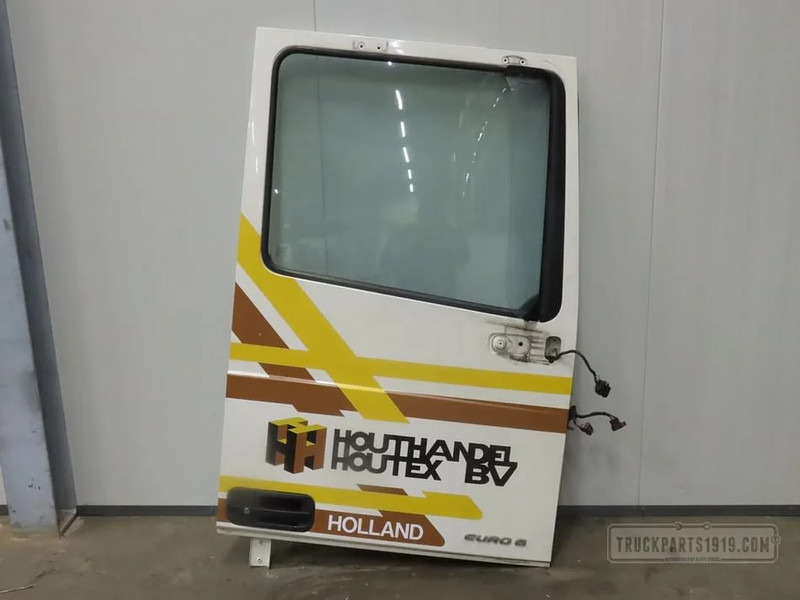 DAF Body & Chassis Parts Portier Re. DAF XF 106 - 도어 및 부품 트럭 용 : 사진 3 DAF Body & Chassis Parts Portier Re. DAF XF 106 - 도어 및 부품 트럭 용 : 사진 3