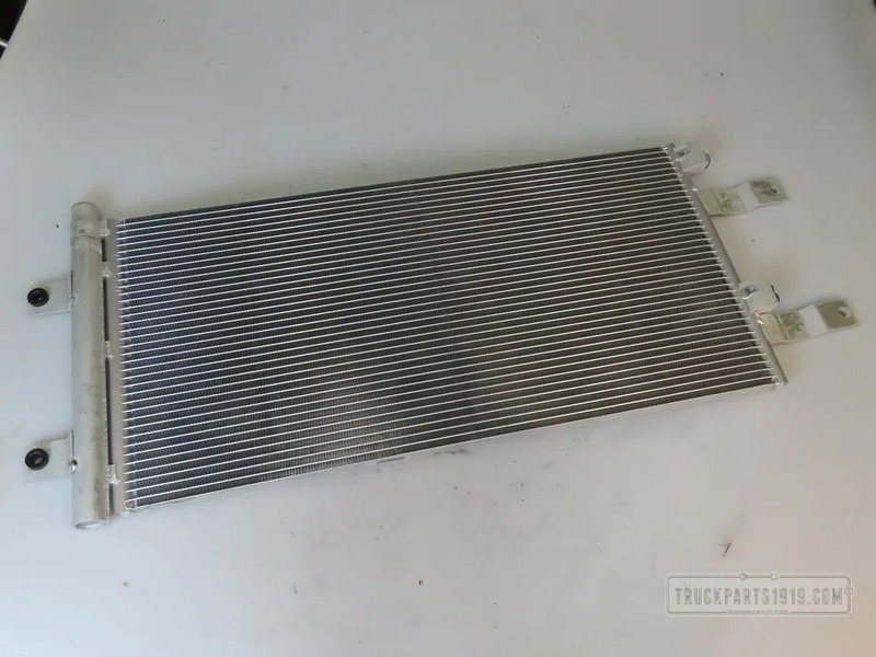 MAN 81.61920-6041 Condensor TGX 2007 - 라디에이터 트럭 용 : 사진 1 MAN 81.61920-6041 Condensor TGX 2007 - 라디에이터 트럭 용 : 사진 1