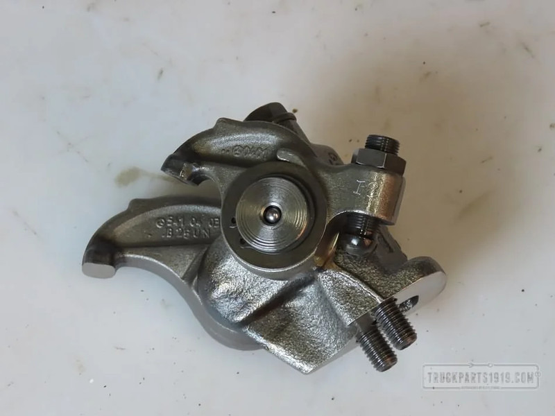 Mercedes-Benz Engines & Parts Tuimelaarset OM501 - 실린더 헤드 트럭 용 : 사진 1 Mercedes-Benz Engines & Parts Tuimelaarset OM501 - 실린더 헤드 트럭 용 : 사진 1