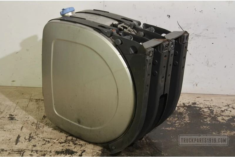 Renault Exhaust System Ad Blue Tank Renault - 요소수 탱크 트럭 용 : 사진 2 Renault Exhaust System Ad Blue Tank Renault - 요소수 탱크 트럭 용 : 사진 2