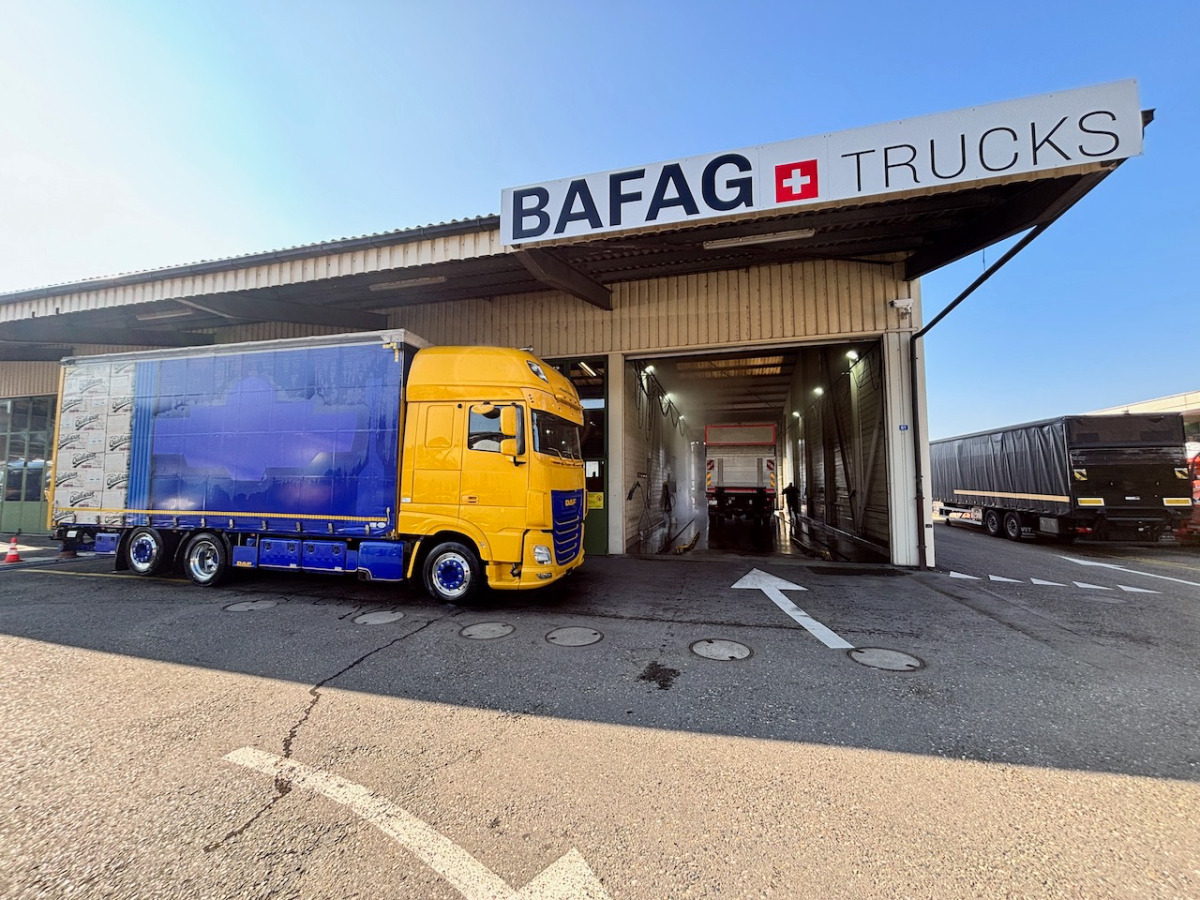DAF FAN XF 530 LTD - 커튼사이더 트럭 : 사진 2 DAF FAN XF 530 LTD - 커튼사이더 트럭 : 사진 2