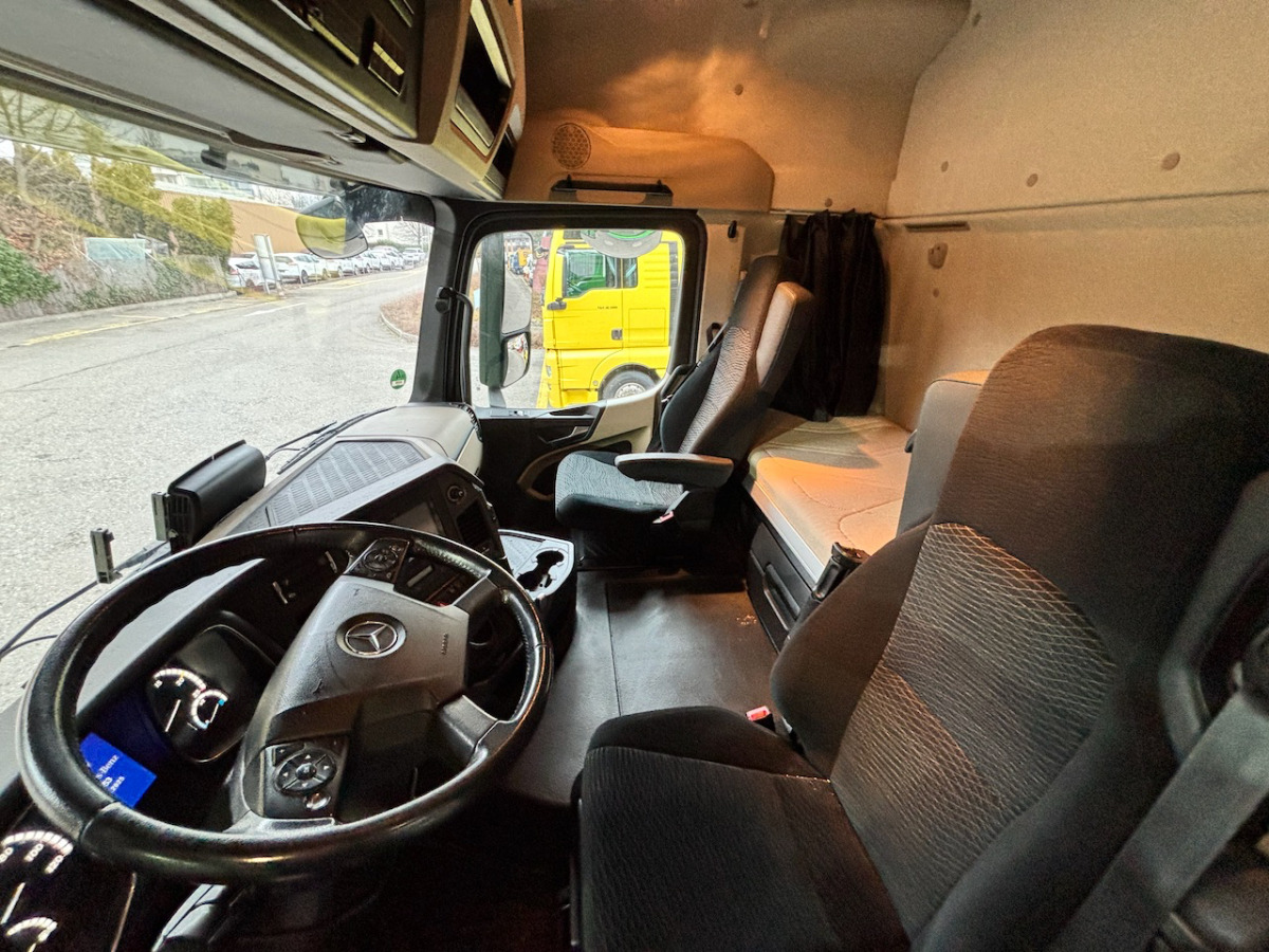 MERCEDES 2543 6x2 - 컨테이너 운반 장치/ 스와프 보디 트럭 : 사진 4 MERCEDES 2543 6x2 - 컨테이너 운반 장치/ 스와프 보디 트럭 : 사진 4