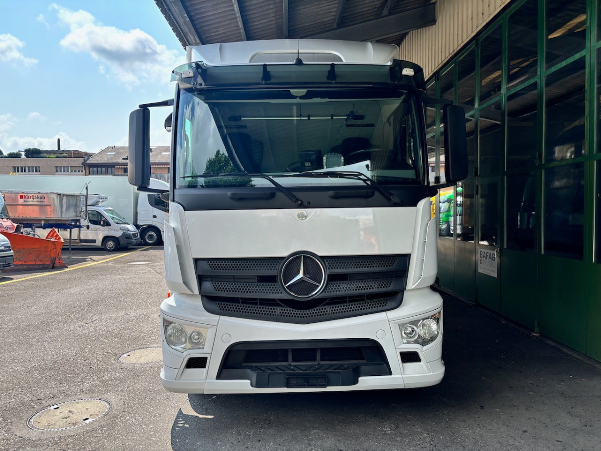 MERCEDES Antos 1824 - 박스 트럭 : 사진 3 MERCEDES Antos 1824 - 박스 트럭 : 사진 3