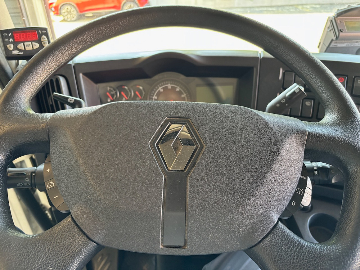 RENAULT D12.240 - 냉동탑차 : 사진 5 RENAULT D12.240 - 냉동탑차 : 사진 5
