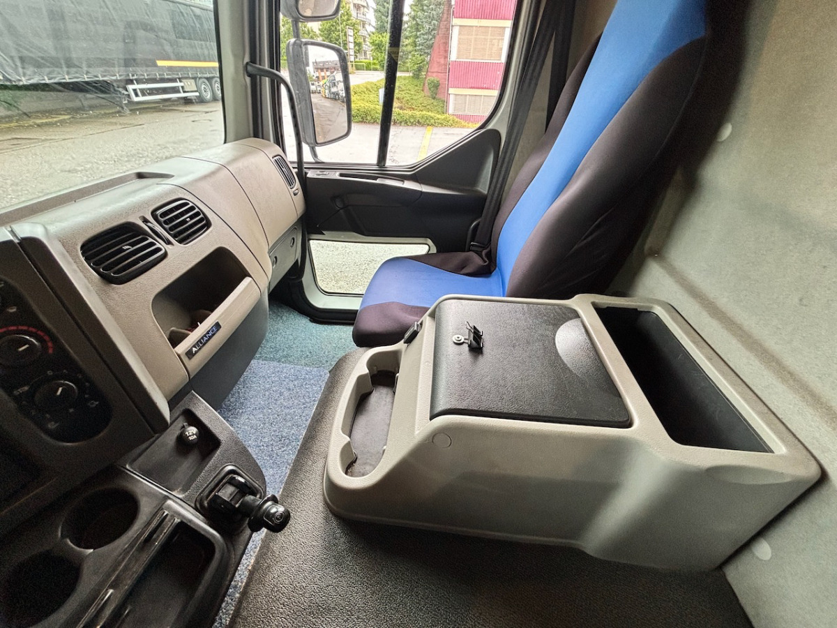 RENAULT Midlum 220-12EL - 냉동탑차 : 사진 5 RENAULT Midlum 220-12EL - 냉동탑차 : 사진 5