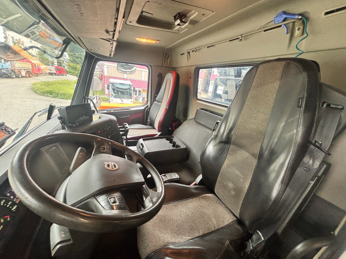VOLVO FMX-540 10x4R - 덤프트럭 : 사진 4 VOLVO FMX-540 10x4R - 덤프트럭 : 사진 4