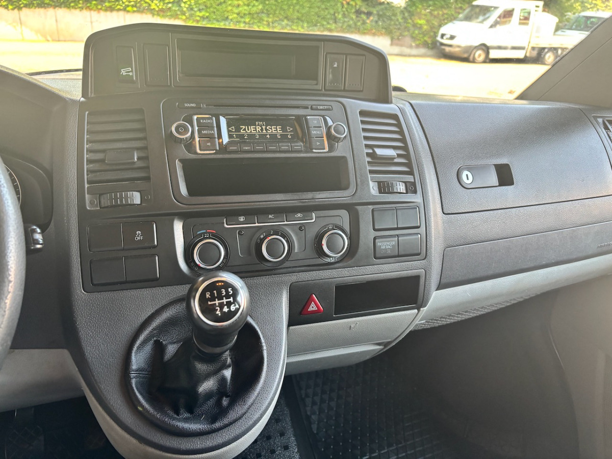 플랫베드 밴 VW T5 Transporter : 사진 16