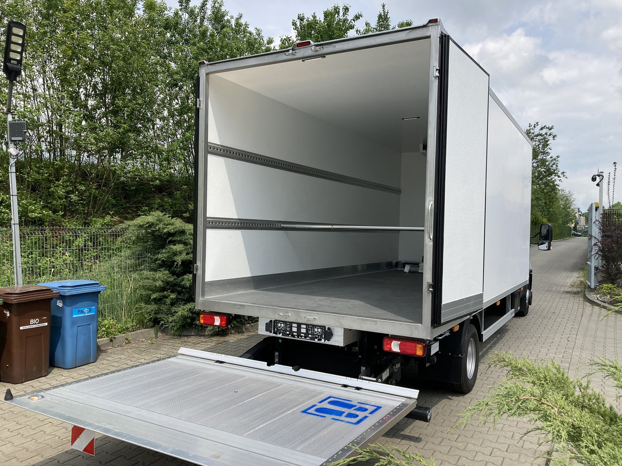 Iveco Daily 70C18 Kühlkoffer LBW BÃR - 냉동 밴 : 사진 4 Iveco Daily 70C18 Kühlkoffer LBW BÃR - 냉동 밴 : 사진 4