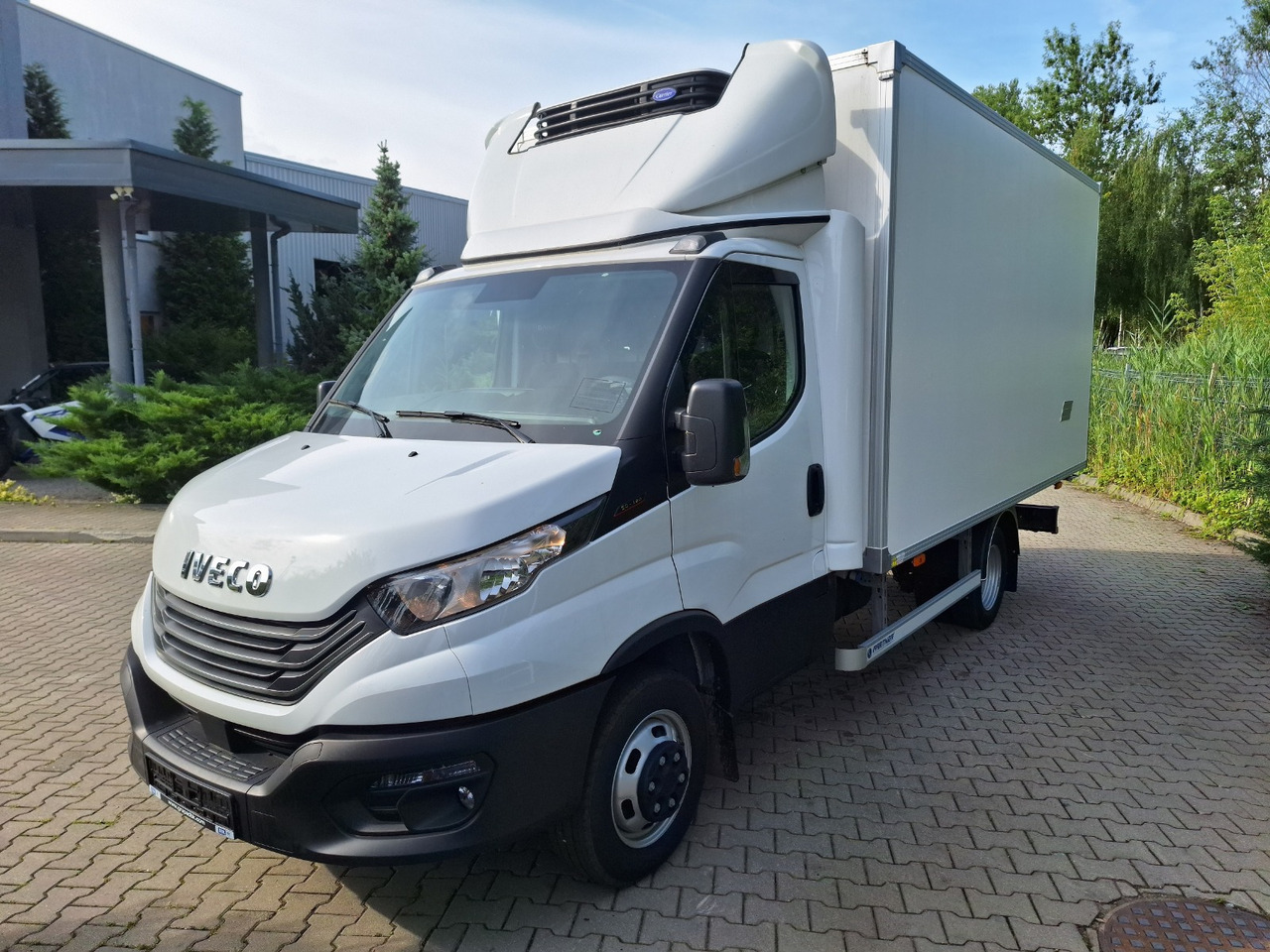 Iveco Daily 70C18 Kühlkoffer LBW BÃR - 냉동 밴 : 사진 2 Iveco Daily 70C18 Kühlkoffer LBW BÃR - 냉동 밴 : 사진 2