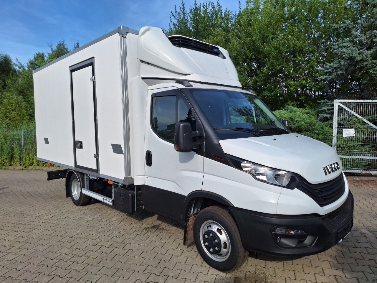 Iveco Daily 70C18 Kühlkoffer LBW BÃR - 냉동 밴 : 사진 3 Iveco Daily 70C18 Kühlkoffer LBW BÃR - 냉동 밴 : 사진 3