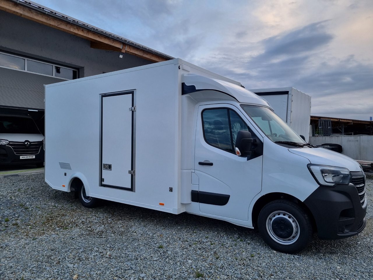 Renault Master 165 Koffer Platform Tiefrahmen - 박스 밴 : 사진 2 Renault Master 165 Koffer Platform Tiefrahmen - 박스 밴 : 사진 2