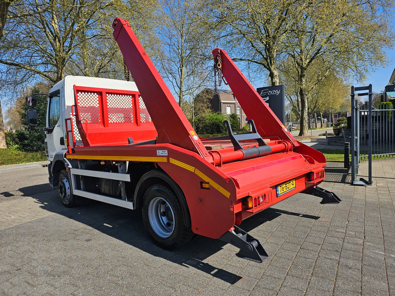 DAF LF 220 Euro 6 - 스킵 로더 트럭 : 사진 4 DAF LF 220 Euro 6 - 스킵 로더 트럭 : 사진 4