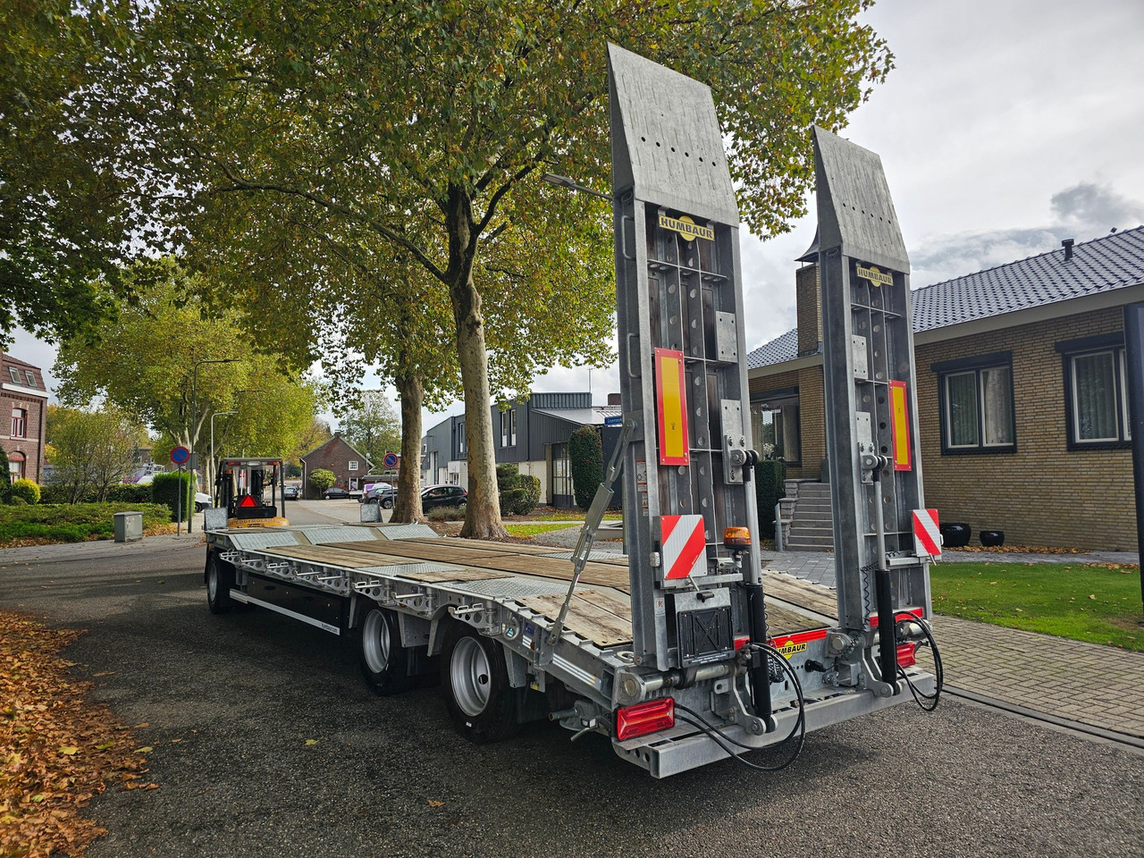 Humbauer HTD30 With Hydraulic Ramps - 저하대 트레일러 : 사진 4 Humbauer HTD30 With Hydraulic Ramps - 저하대 트레일러 : 사진 4