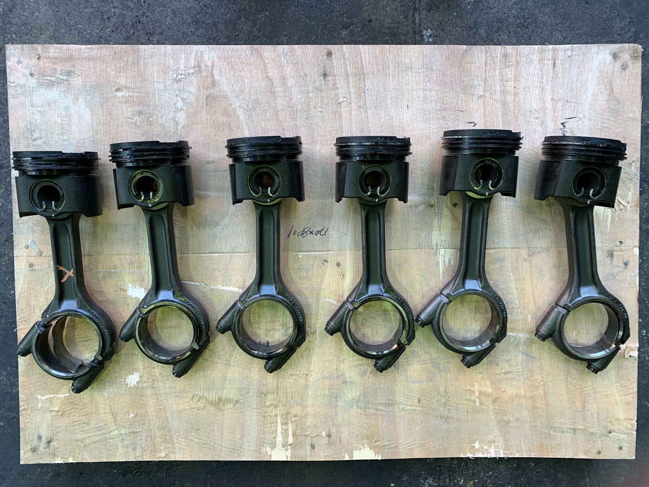 CONNECTING ROD WITH PISTONS OM 471LA 420PS EURO 5 - 엔진 및 부품 트럭 용 : 사진 2 CONNECTING ROD WITH PISTONS OM 471LA 420PS EURO 5 - 엔진 및 부품 트럭 용 : 사진 2