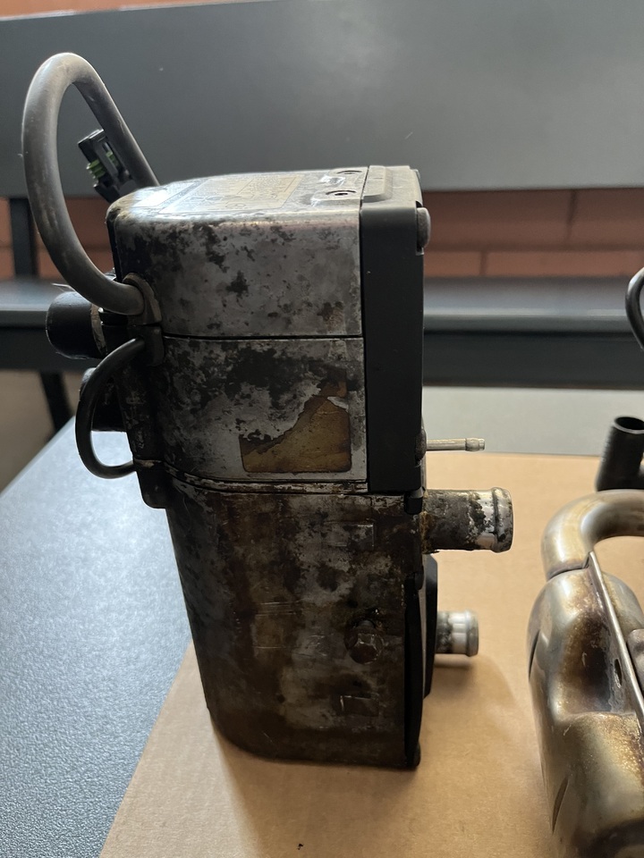 HOT AIR AUXILIARY HEATER EBERSPACHER SPRINTER - 난방/ 환기 밴 용 : 사진 3 HOT AIR AUXILIARY HEATER EBERSPACHER SPRINTER - 난방/ 환기 밴 용 : 사진 3