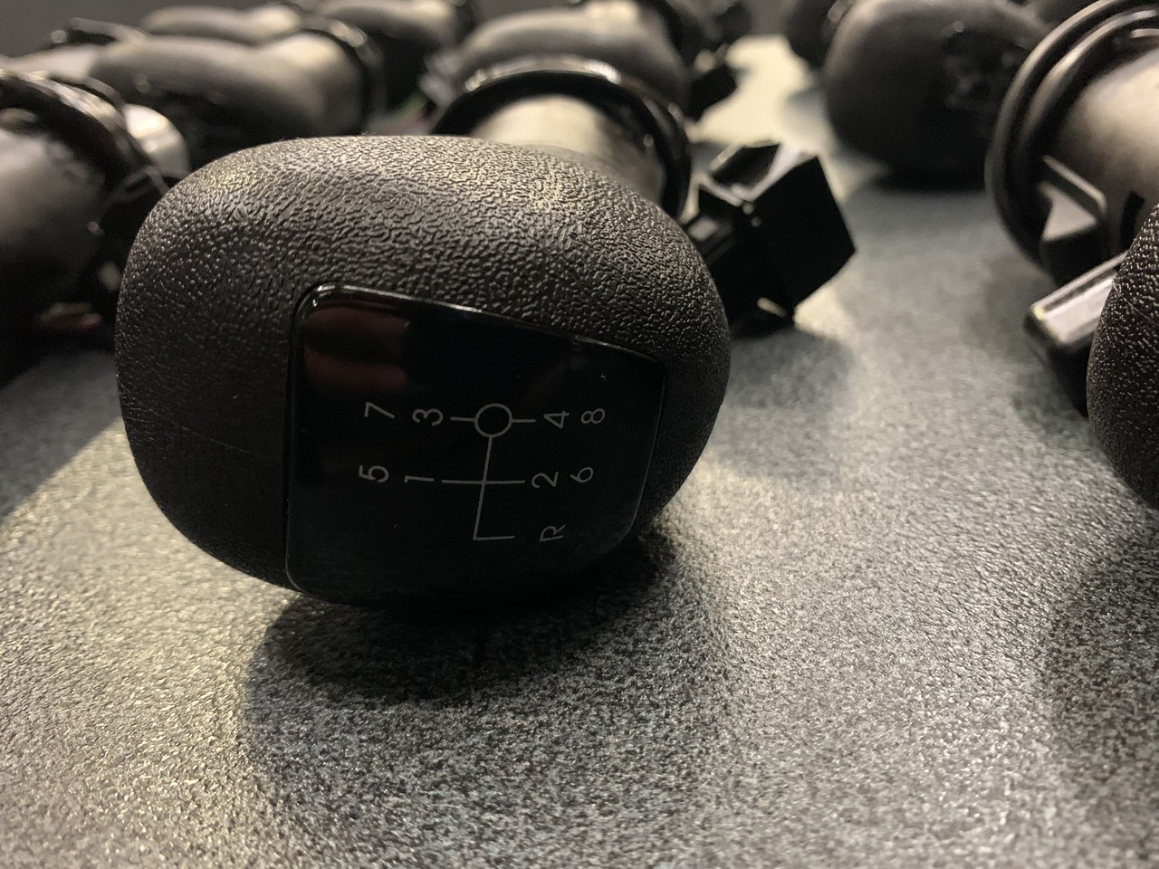 SHIFT KNOB L.H DRIVE VEHICLE ZF - 기어 스틱 트럭 용 : 사진 5 SHIFT KNOB L.H DRIVE VEHICLE ZF - 기어 스틱 트럭 용 : 사진 5