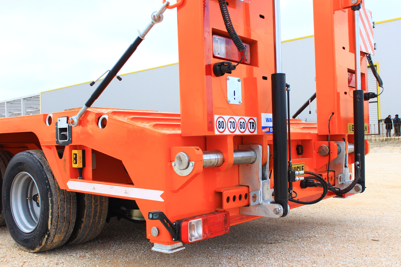 리스 EMIRSAN Immediate Delivery From Stock - 3 Axle 60 Tons Capacity Lowbed EMIRSAN Immediate Delivery From Stock - 3 Axle 60 Tons Capacity Lowbed : 사진 17 리스 EMIRSAN Immediate Delivery From Stock - 3 Axle 60 Tons Capacity Lowbed EMIRSAN Immediate Delivery From Stock - 3 Axle 60 Tons Capacity Lowbed : 사진 17