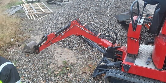 Hinowa DM8 Minikaivuri - 미니 굴삭기 : 사진 5 Hinowa DM8 Minikaivuri - 미니 굴삭기 : 사진 5