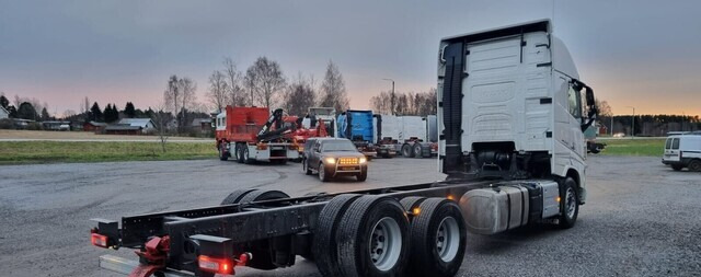 Volvo FH540 6X4 Globe XL - 캡 새시 트럭 : 사진 4 Volvo FH540 6X4 Globe XL - 캡 새시 트럭 : 사진 4