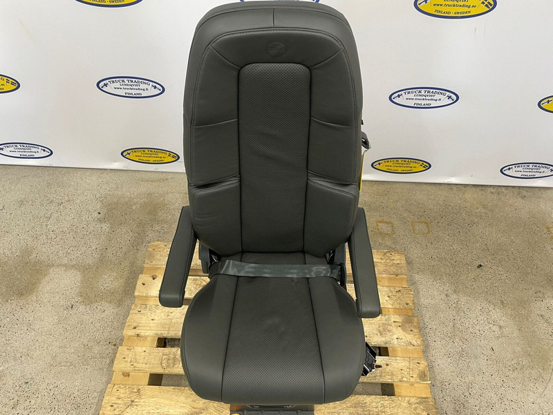 Volvo FH5 - 좌석 : 사진 3 Volvo FH5 - 좌석 : 사진 3
