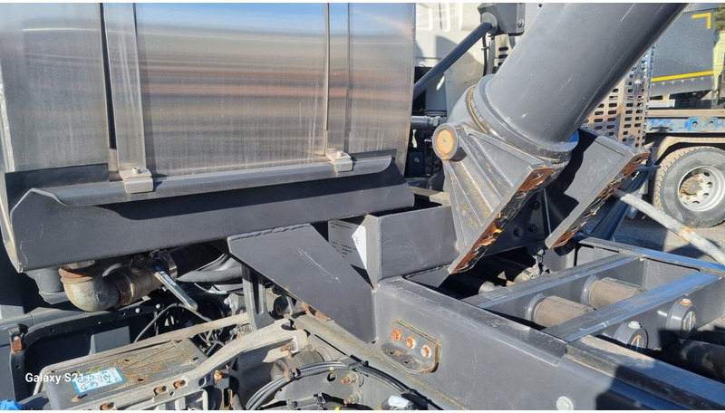 Volvo FH750 New engine and gearbox - 캡 새시 트럭 : 사진 4 Volvo FH750 New engine and gearbox - 캡 새시 트럭 : 사진 4