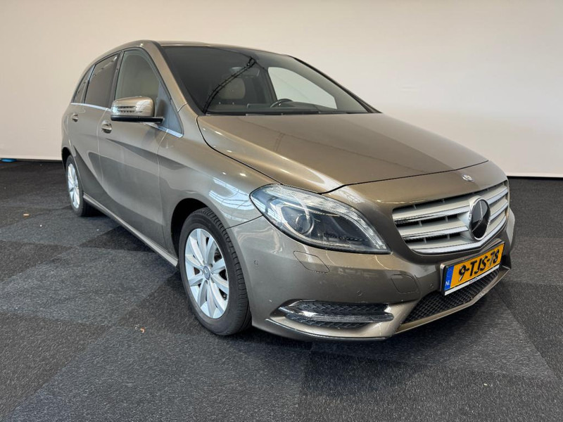Mercedes-Benz B-Klasse 180 automaat Leer B 180 Ambition 5 Automaat wit Leer - 차량 : 사진 1 Mercedes-Benz B-Klasse 180 automaat Leer B 180 Ambition 5 Automaat wit Leer - 차량 : 사진 1