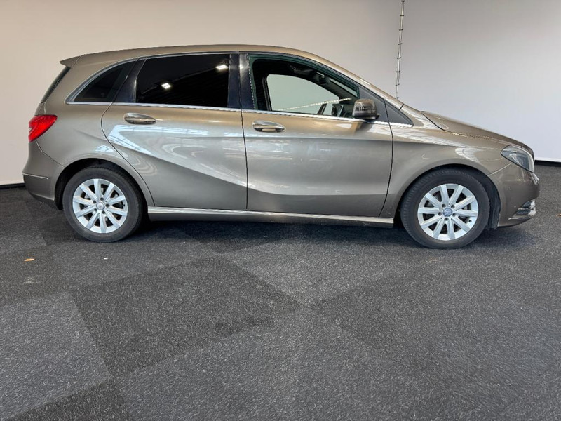 Mercedes-Benz B-Klasse 180 automaat Leer B 180 Ambition 5 Automaat wit Leer - 차량 : 사진 4 Mercedes-Benz B-Klasse 180 automaat Leer B 180 Ambition 5 Automaat wit Leer - 차량 : 사진 4