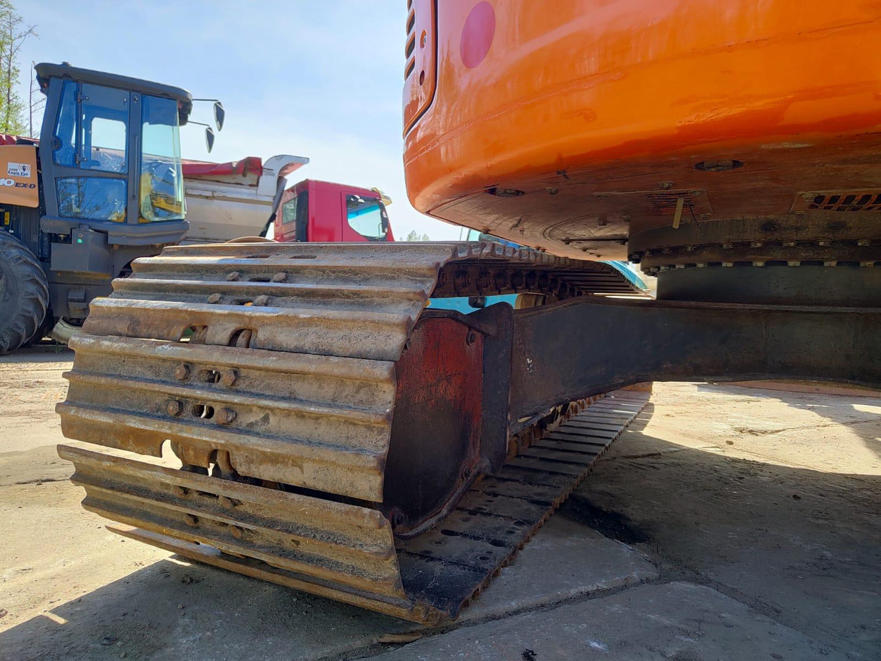 DOOSAN DX140LCR-3 - 크롤러 굴삭기 : 사진 4 DOOSAN DX140LCR-3 - 크롤러 굴삭기 : 사진 4