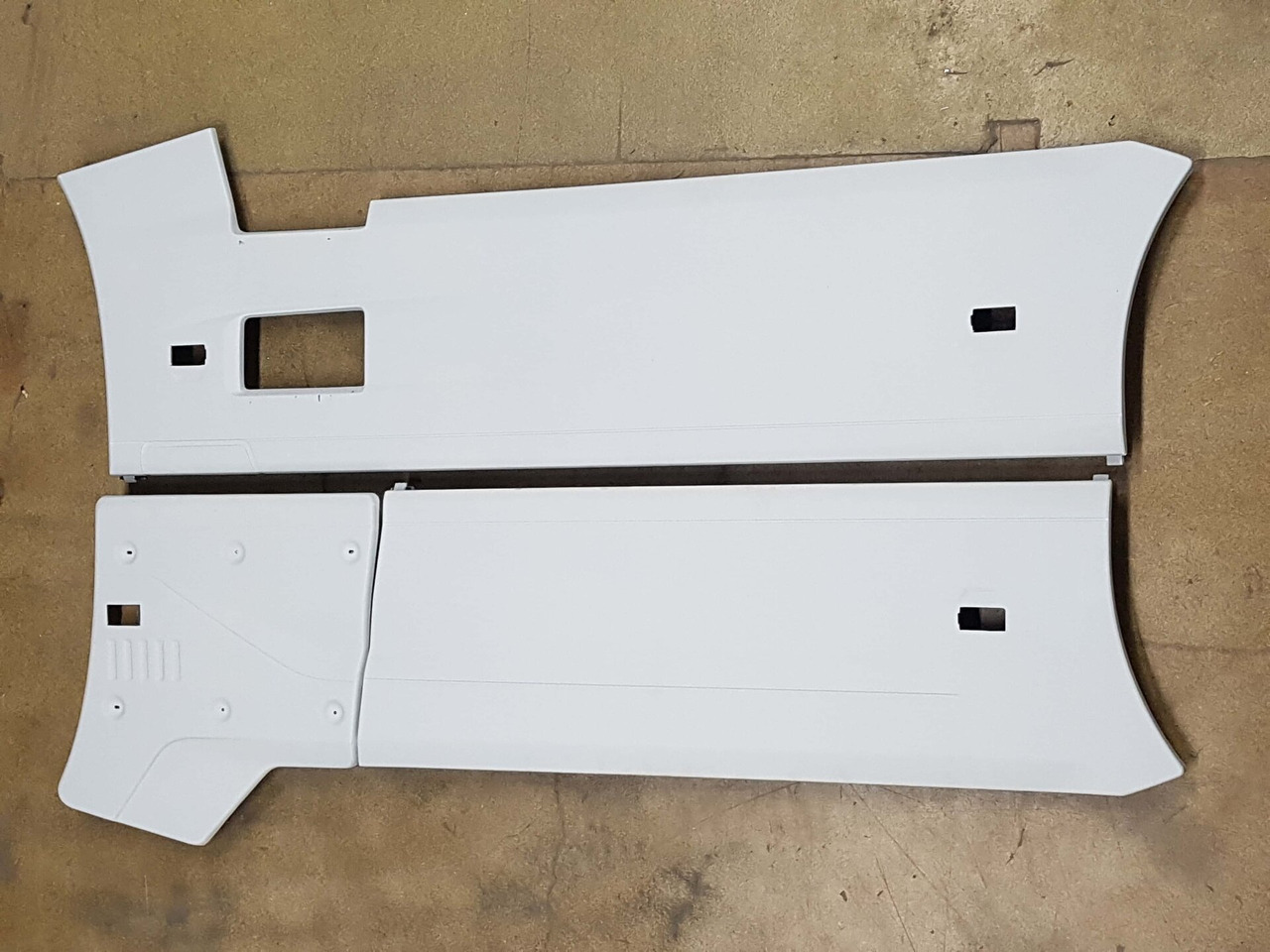 RENAULT T-RANGE SIDE SCIRT SET WB 3800 NOT PAINTED 000091 - 프레임/ 시 트럭 용 : 사진 4 RENAULT T-RANGE SIDE SCIRT SET WB 3800 NOT PAINTED 000091 - 프레임/ 시 트럭 용 : 사진 4