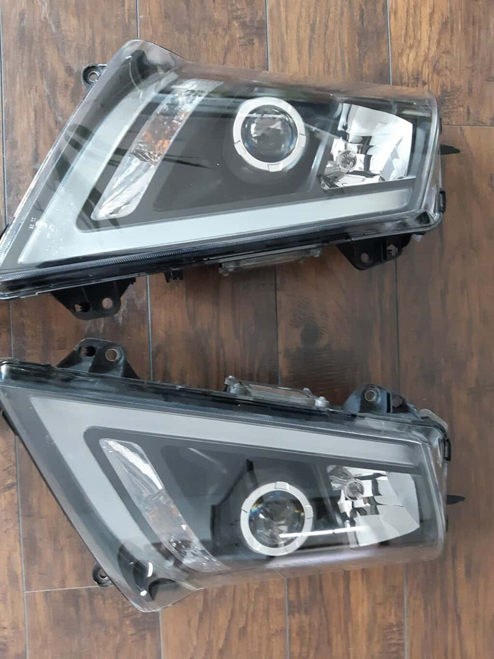 VOLVO FH4 XENON KOPLAMP RE 21221145U/LI 21221146U FH16 LOOK - 전조등 트럭 용 : 사진 1 VOLVO FH4 XENON KOPLAMP RE 21221145U/LI 21221146U FH16 LOOK - 전조등 트럭 용 : 사진 1