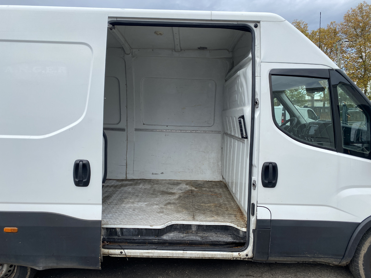 패널 밴 IVECO DAILY 35S18 : 사진 7 패널 밴 IVECO DAILY 35S18 : 사진 7