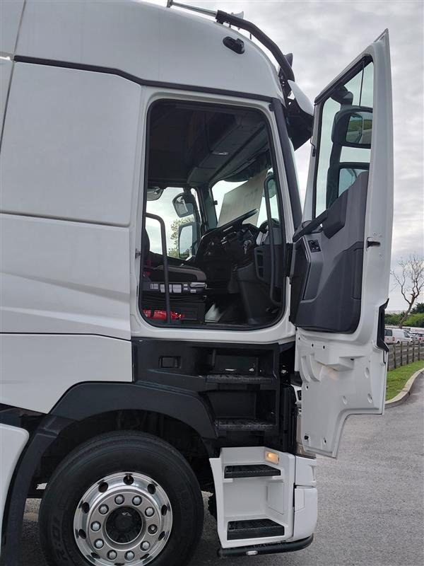 트랙터 유닛 2019 RENAULT T- HIGH 520 6×2 AUTO : 사진 7