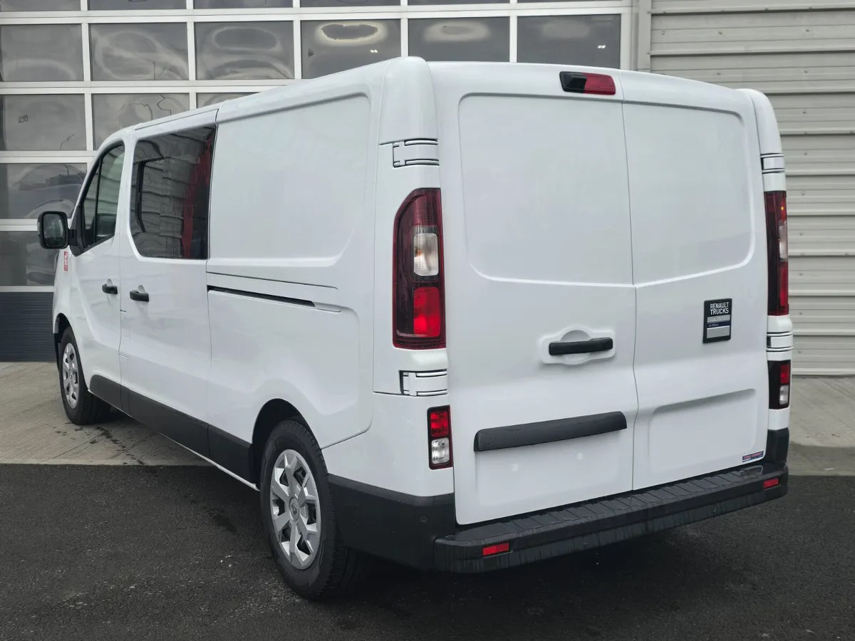 2025 Renault Trafic E-Tech Crew Cab - 콤비 밴 : 사진 3 2025 Renault Trafic E-Tech Crew Cab - 콤비 밴 : 사진 3