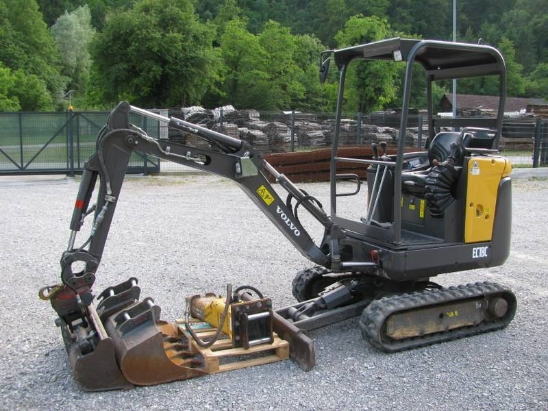 Volvo EC18C 3 žlice + kladivo Volvo HB02 - 미니 굴삭기 : 사진 1 Volvo EC18C 3 žlice + kladivo Volvo HB02 - 미니 굴삭기 : 사진 1