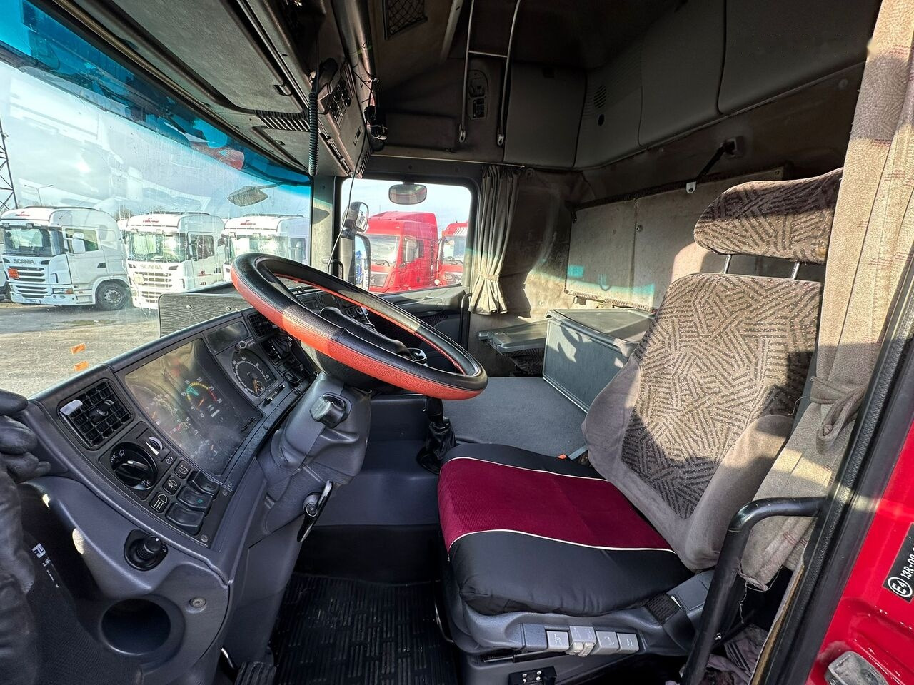 트랙터 유닛 Scania R124 : 사진 8