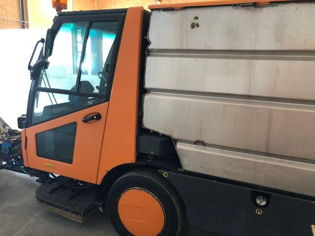 AEBI SCHMIDT Úttisztító - 거리 청소 차량 : 사진 4 AEBI SCHMIDT Úttisztító - 거리 청소 차량 : 사진 4