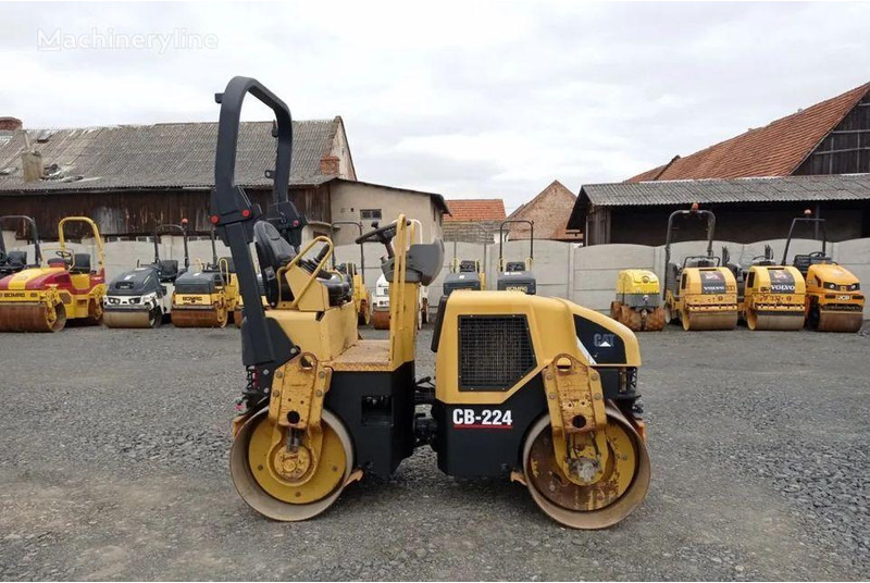 Caterpillar CB -224 Úthenger - 롤러 : 사진 1 Caterpillar CB -224 Úthenger - 롤러 : 사진 1