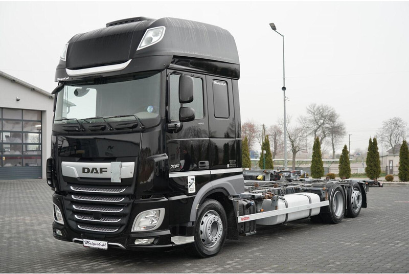 DAF XF 480 / BDF / 6X2 / / SSC / I-PARK COOL / OŚ PODNOSZONA / WECON - 컨테이너 운반 장치/ 스와프 보디 트럭 : 사진 2 DAF XF 480 / BDF / 6X2 / / SSC / I-PARK COOL / OŚ PODNOSZONA / WECON - 컨테이너 운반 장치/ 스와프 보디 트럭 : 사진 2
