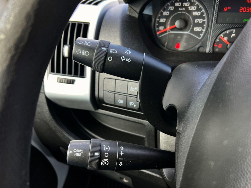 플랫베드 밴, 콤비 밴 Fiat Ducato Brygadówka Doka 7-miejsc + Skrzynia : 사진 13 플랫베드 밴, 콤비 밴 Fiat Ducato Brygadówka Doka 7-miejsc + Skrzynia : 사진 13